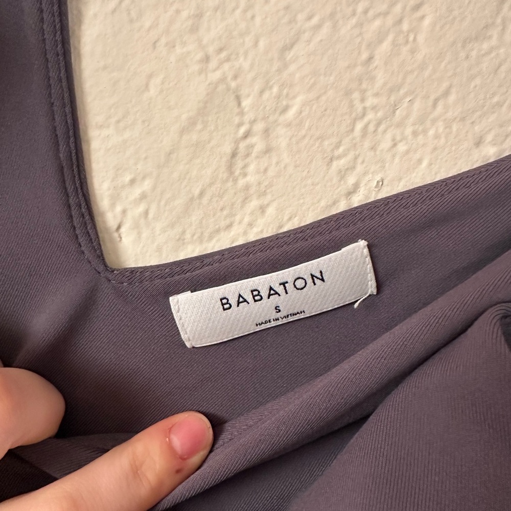 Aritzia Babaton Gray V-Neck Bodysuit - Picture 4 of 5